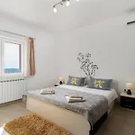 Four Bedroom Villa, Terrace, Pool *