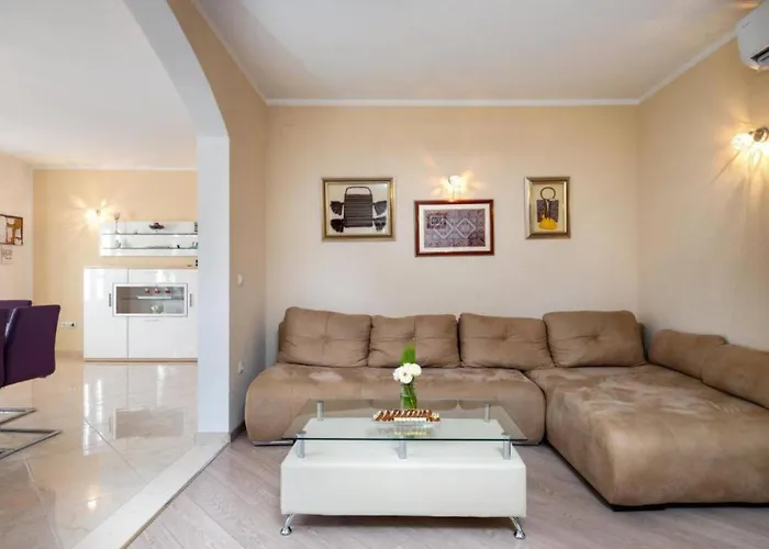 Four Bedroom Villa, Terrace, Pool