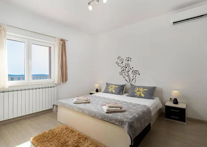 Four Bedroom Villa, Terrace, Pool *