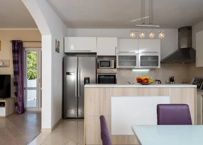 Four Bedroom Villa, Terrace, Pool Willa *