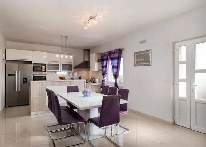 Four Bedroom Villa, Terrace, Pool Pridvorje