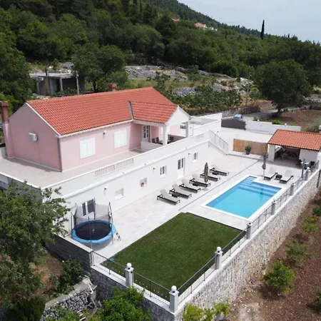 Four Bedroom Villa, Terrace, Pool ヴィラ Pridvorje